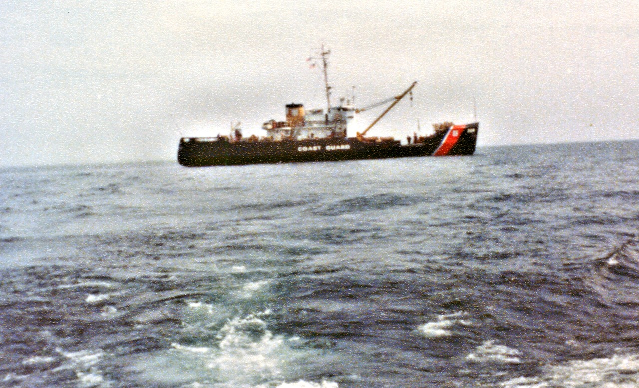 Uscgc Mesquite Underway